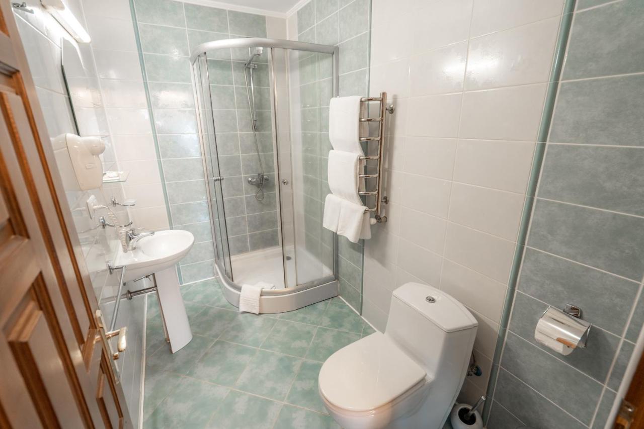 Villa Garden Hotel Királyfiszállás Kültér fotó
