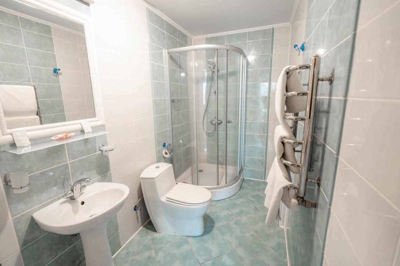 Villa Garden Hotel Királyfiszállás Kültér fotó